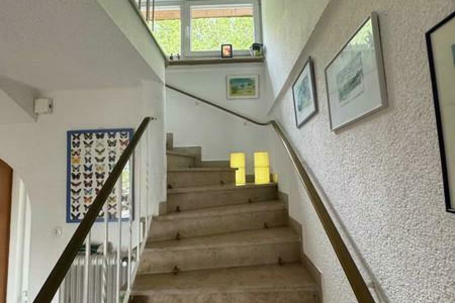 32 Treppe zum DG