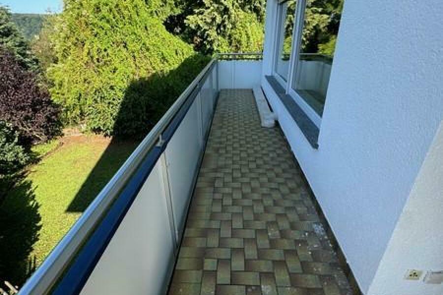 3 Balkon mit Markise