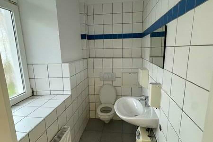 12 Toilette aktuell