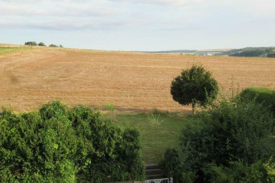 Fernsicht-Gartenseite